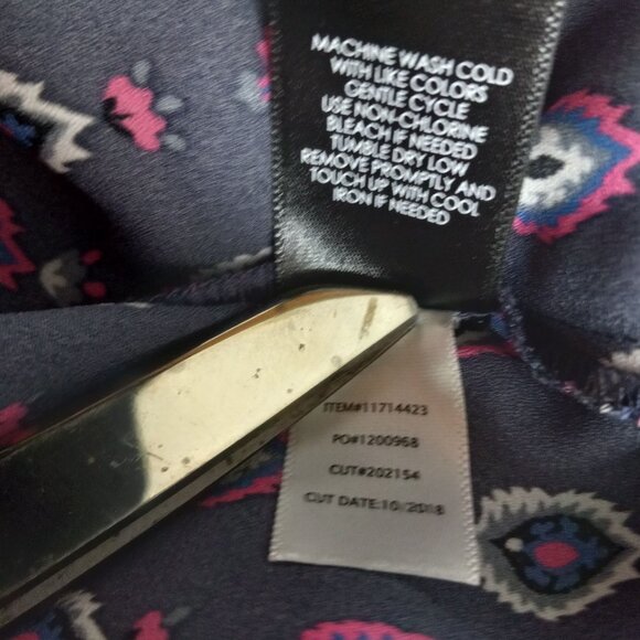 Torrid Size 3 Tunic Top Sleeveless Mandala Print Georgette Hi Lo Tapered Hem - Picture 7 of 7